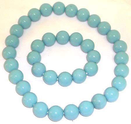 Smooth finishing multi light blue rounded plastic beads forming stretchy fashion necklace and bracelet set
