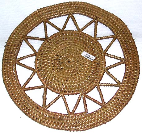 Celtic gift home decor - Celtic pattern design rounded retan coaster 