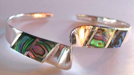 Paua shell slide bracelet wholesale - Sterling silver bangle with 4 irregular abalone seashell embedded wavy pattern design in middle