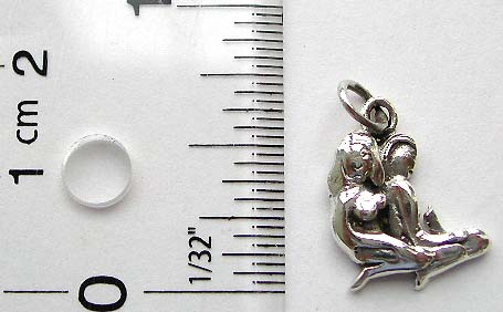 Naked knee-down couple design sterling silver pendant