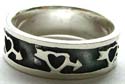 A great gift for lovers with this carved-out Jupiter's arrow-heart pattern design black sterling silver ring
