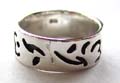 925. sterling silver ring with carved-in black tattoo pattern decor