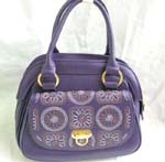 Pvc purple lady's purse with embriodery flower design, one clip pocket on 
