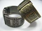 Vintage decorated sides on thick bangle fashion watch 